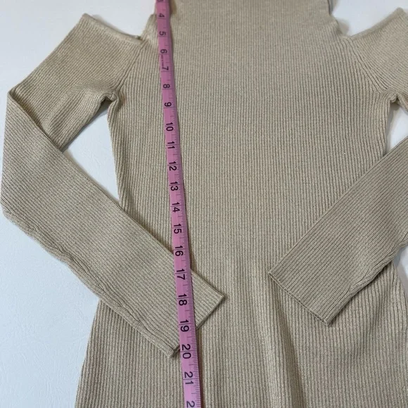 INTEMPO Cold Shoulder, Long Sleeve, Turtleneck Champagne Sweater. Medium New - Picture 9 of 13